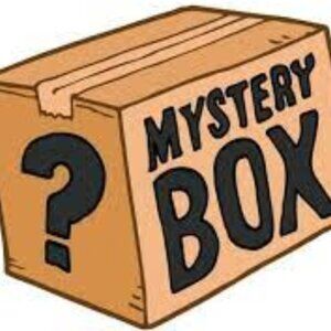 LIQUIDATION SALE!!  Women's XL Outdoor / Athletic Box!!  Premium Brands!